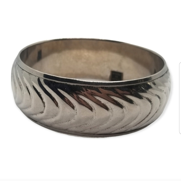VINTAGE SILVERPLATED BRASS BANGLE BRACELET - Picture 1 of 3